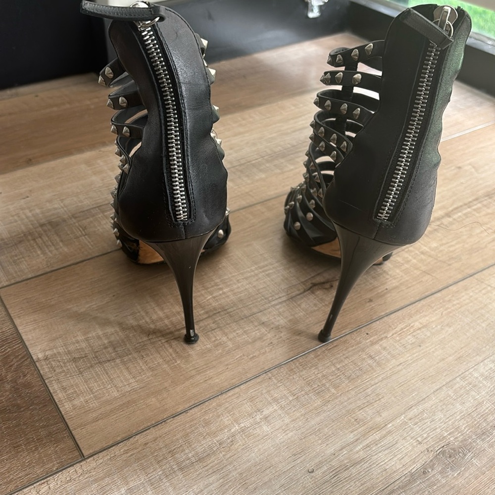 Giuseppe Zanotti Nero + Nikel 5inch heels. Size 41 / 11